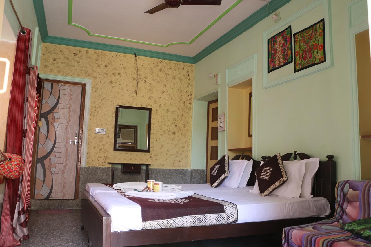 Ratan Hostel Jaisalmer Extérieur photo